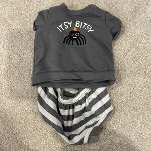 Cat & Jack Itsy Bitsy Spider shirt and shorts 0-3M